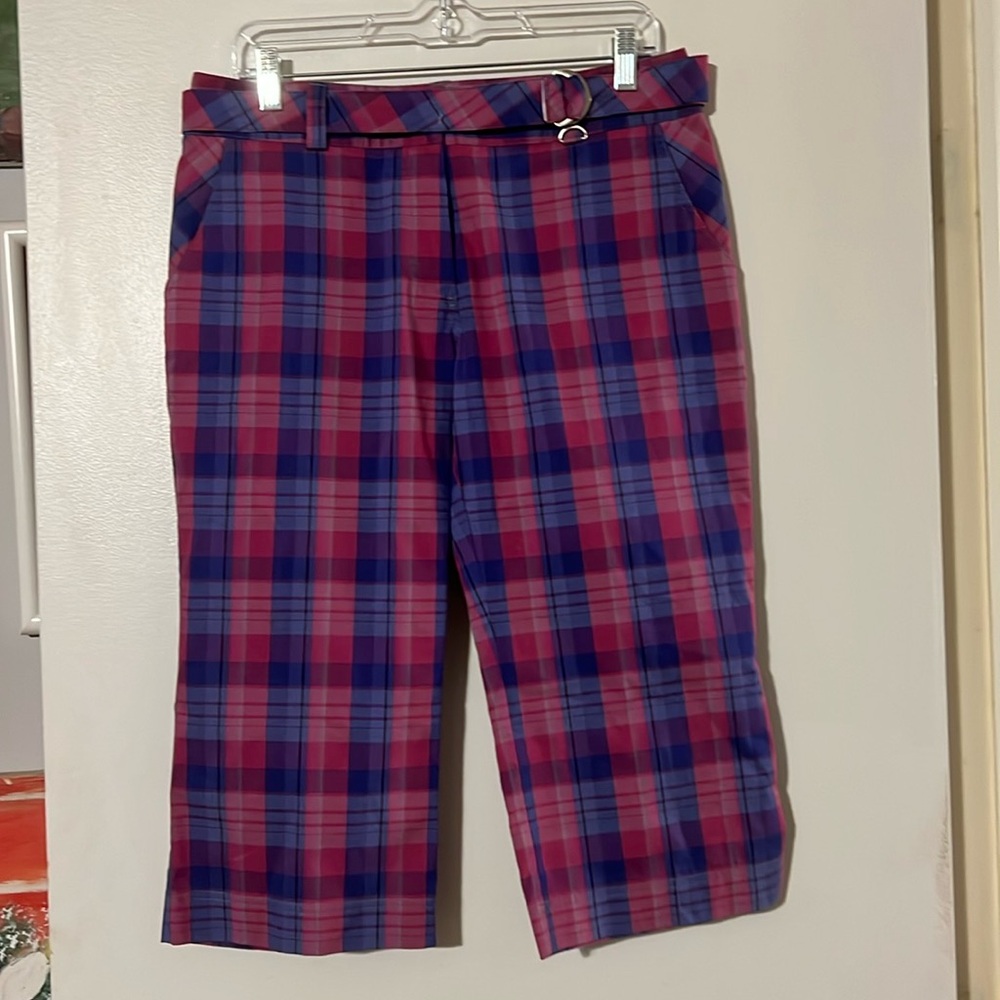 Lija blue/pink plaid capri pants Self belt.